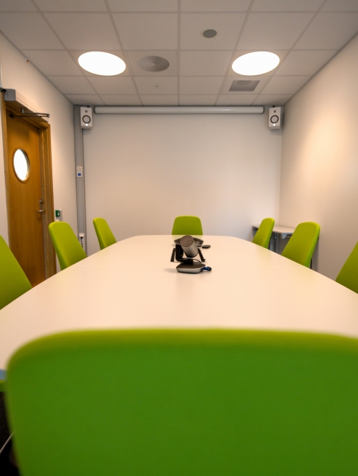 Styrebord til 8 personer