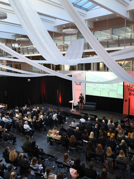 Atriet rigget for konferanse
